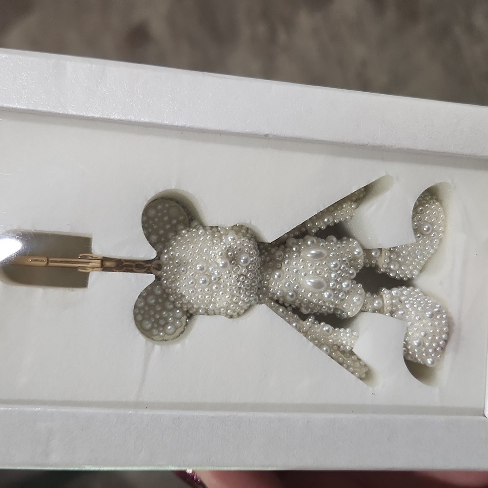 Disney Pearl-Studded Mickey Mouse Key Holder